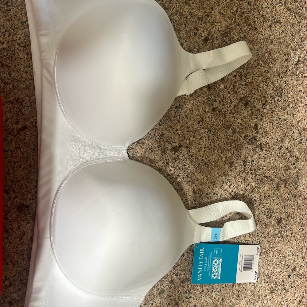 Multiple bras for sale/Various sizes /$16 each